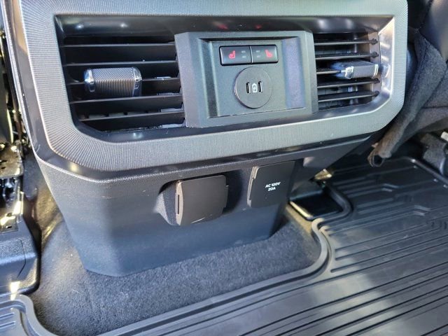 Certified 2024 Ford F250 Platinum image 16