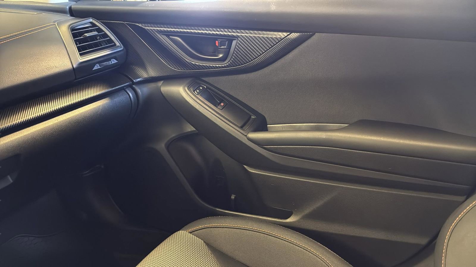 Used 2021 Subaru Crosstrek 2.0i Premium w/ Moonroof Package image 24