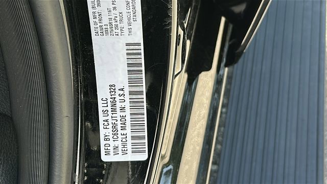 Used 2021 RAM 1500 Laramie AWD/4WD image 32