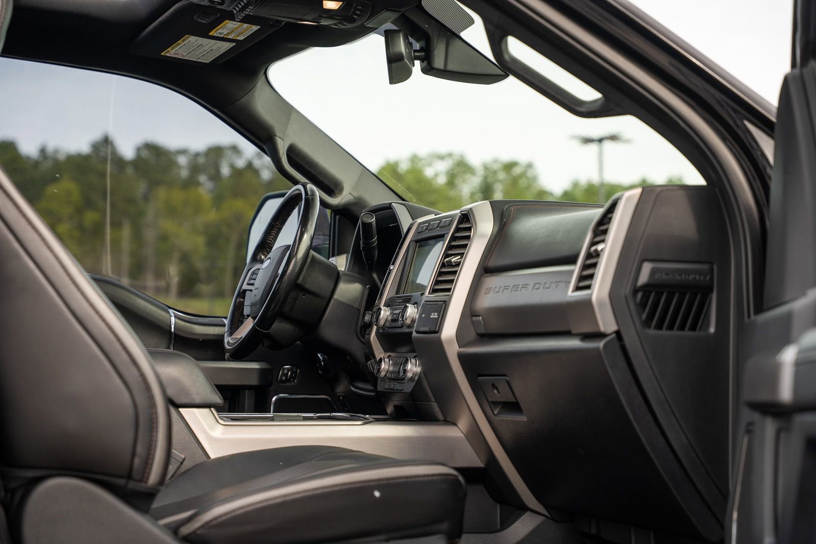 Certified 2019 Ford F250 Platinum w/ Platinum Ultimate Package image 18