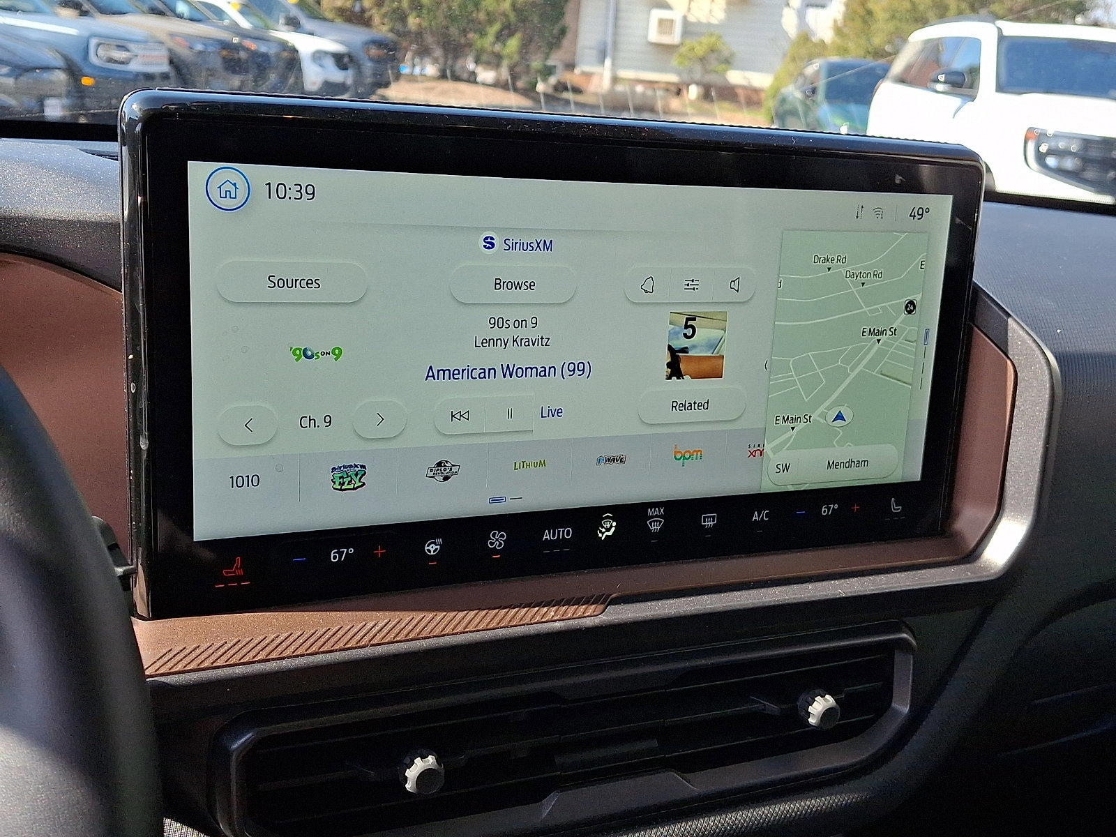 Certified 2025 Ford Bronco Sport Outer Banks w/ Outer Banks Tech Package+ AWD/4WD image 17