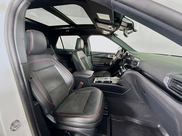 Certified 2023 Ford Explorer ST-Line w/ Class IV Trailer Tow Package image 31