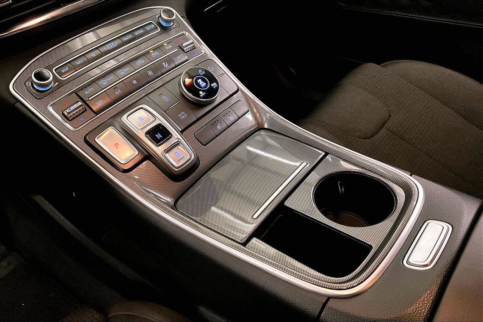 Used 2023 Hyundai Santa Fe SEL image 16