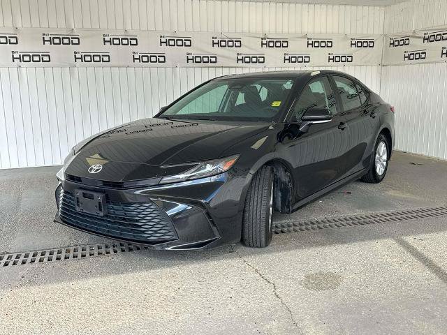 Used 2025 Toyota Camry LE FWD image 4