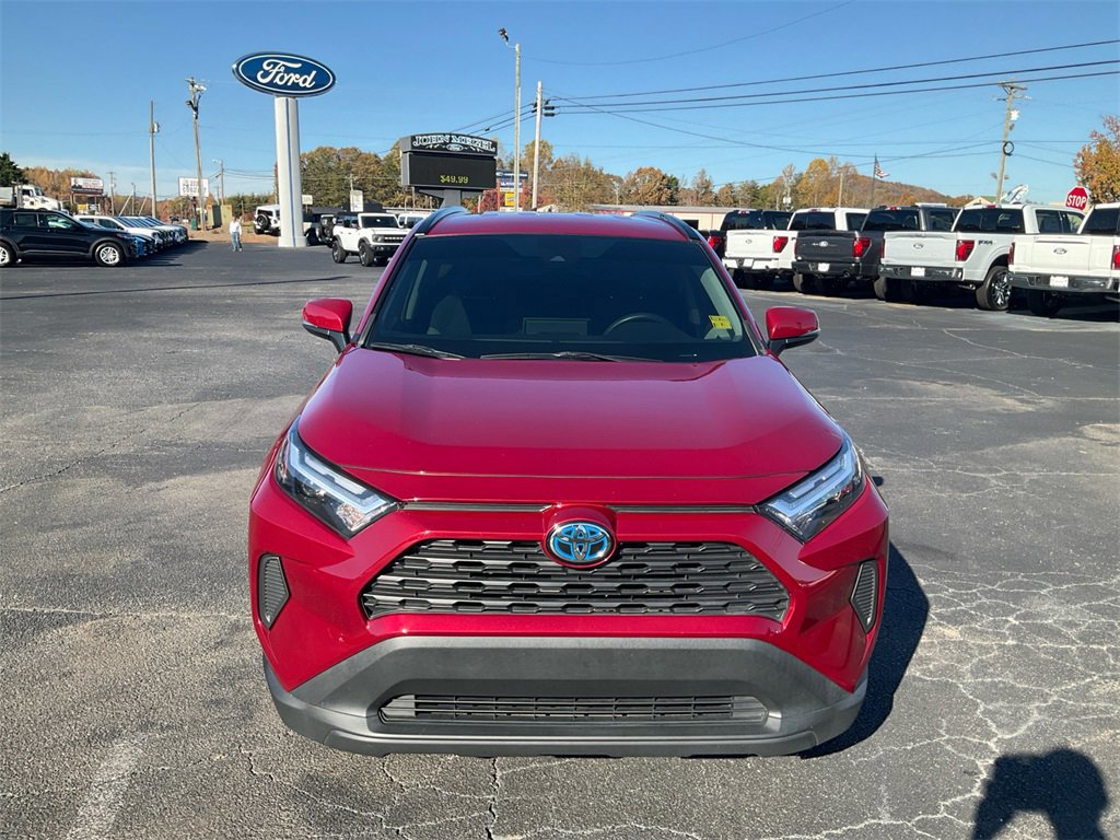 Used 2022 Toyota RAV4 XLE image 7