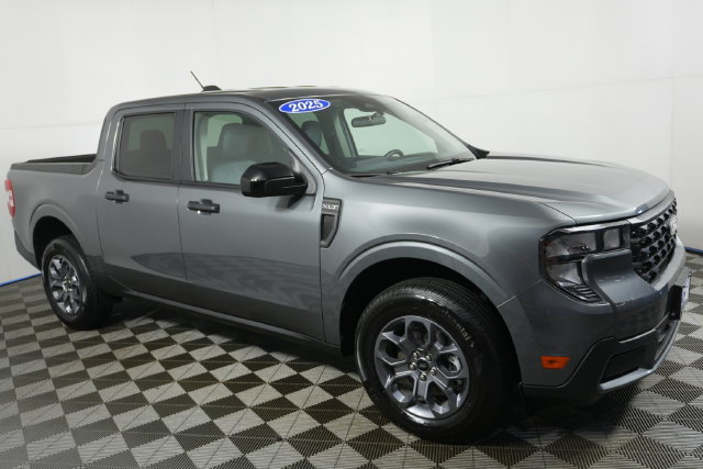 Certified 2025 Ford Maverick XLT w/ XLT Luxury Package FWD image 2
