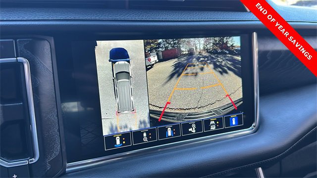 Used 2022 GMC Yukon XL Denali image 31