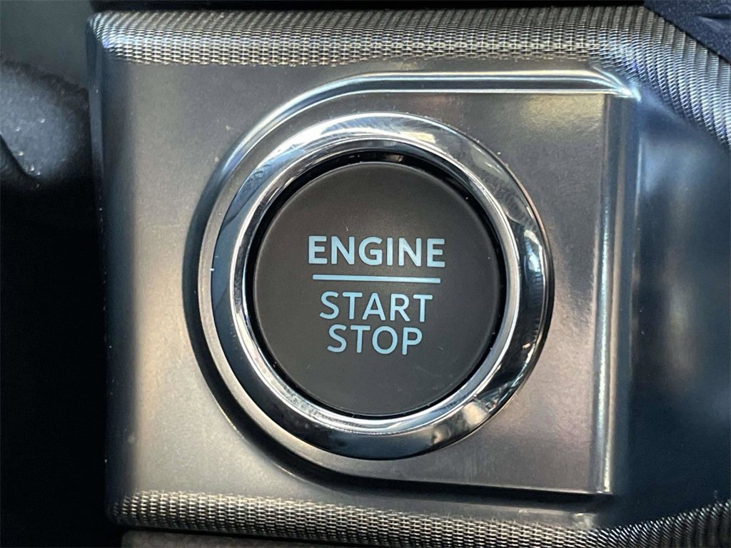 Certified 2025 Ford F150 Lariat w/ Equipment Group 502A High image 25