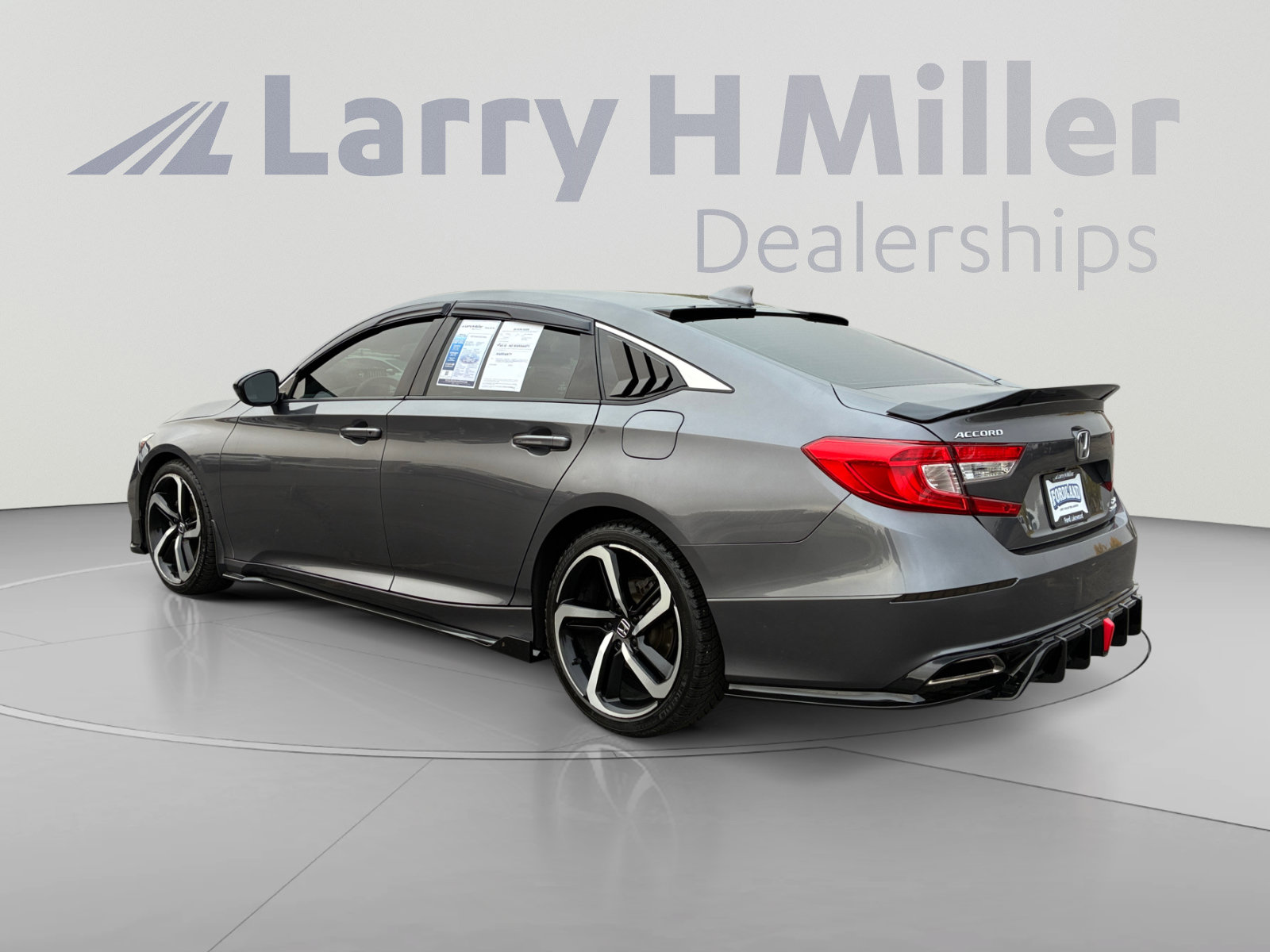 Used 2019 Honda Accord Sport image 3