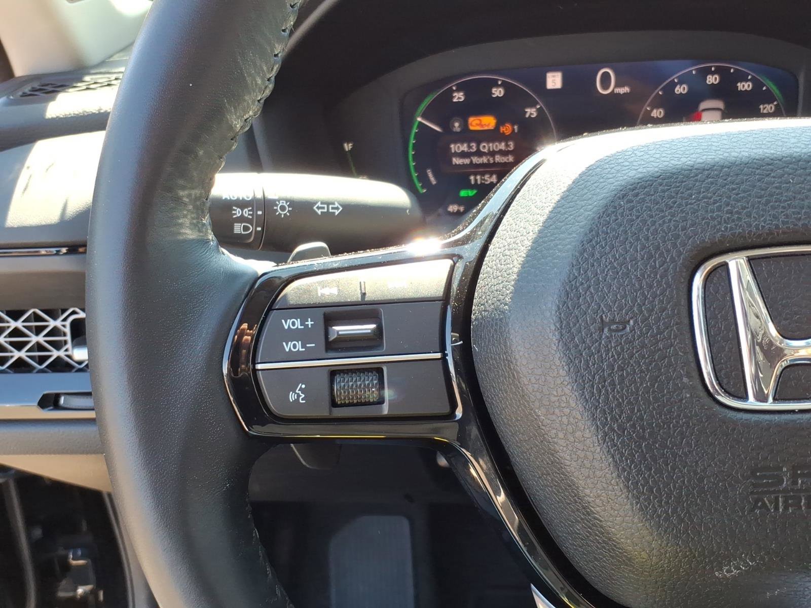 Used 2023 Honda Accord Touring image 17