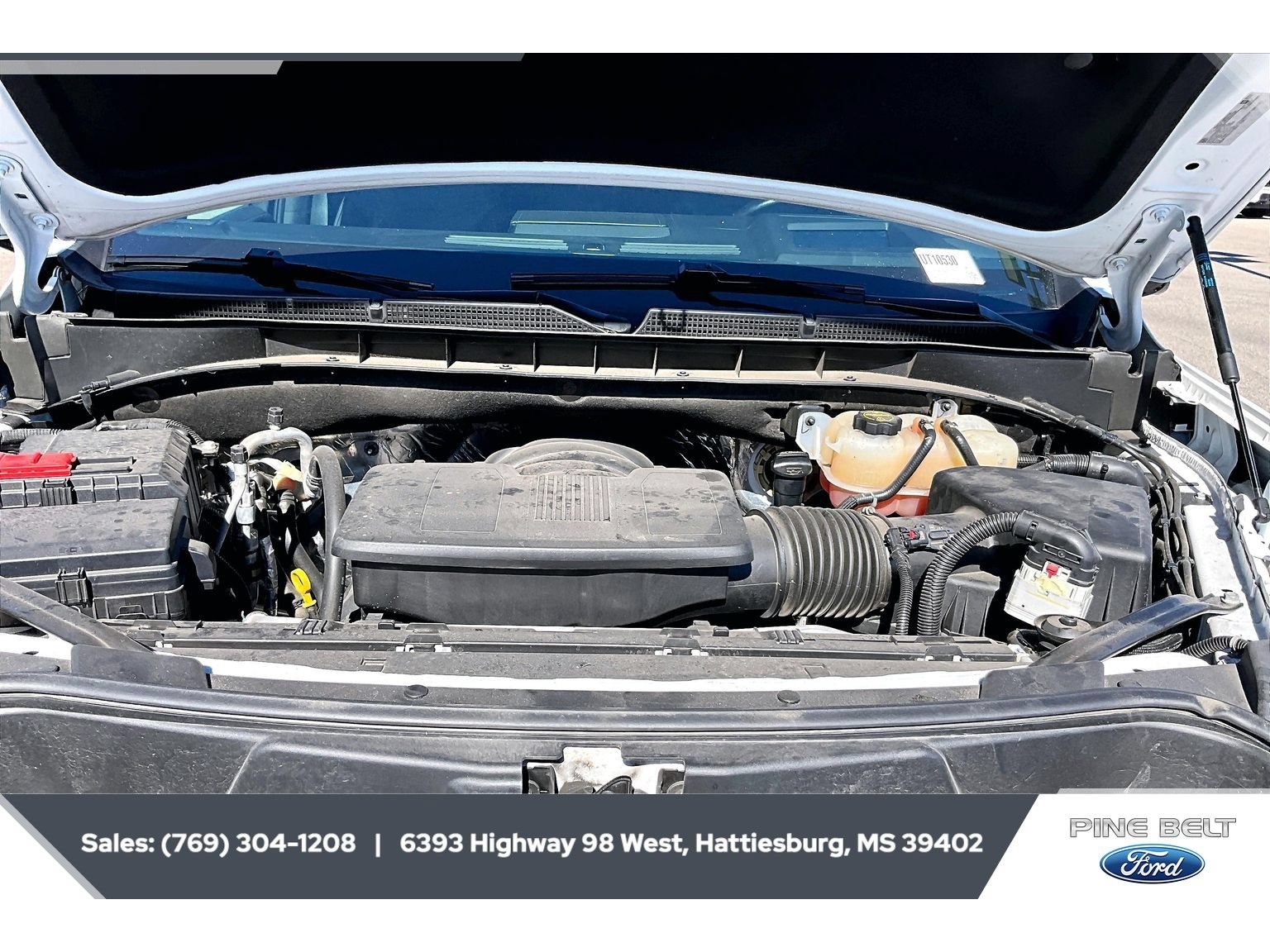 Used 2025 GMC Yukon Denali AWD/4WD image 8