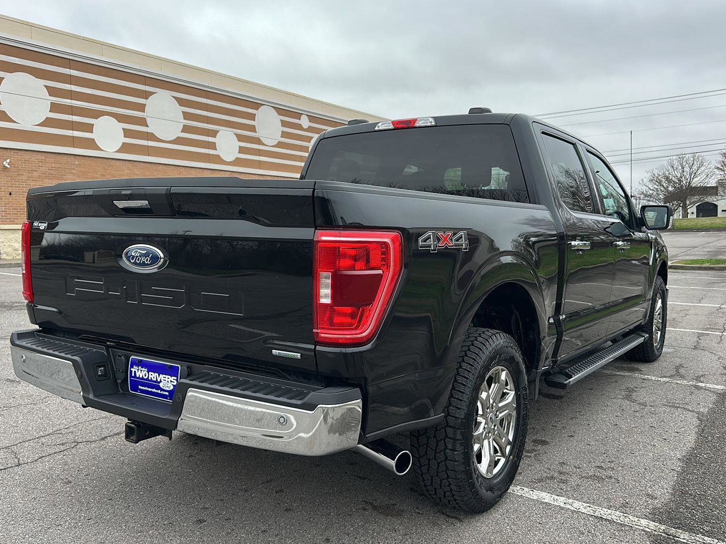 Certified 2021 Ford F150 XLT w/ Equipment Group 301A Mid image 5