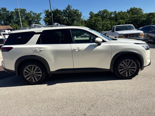 Used 2024 Nissan Pathfinder SL w/ SL Premium Package AWD/4WD image 17