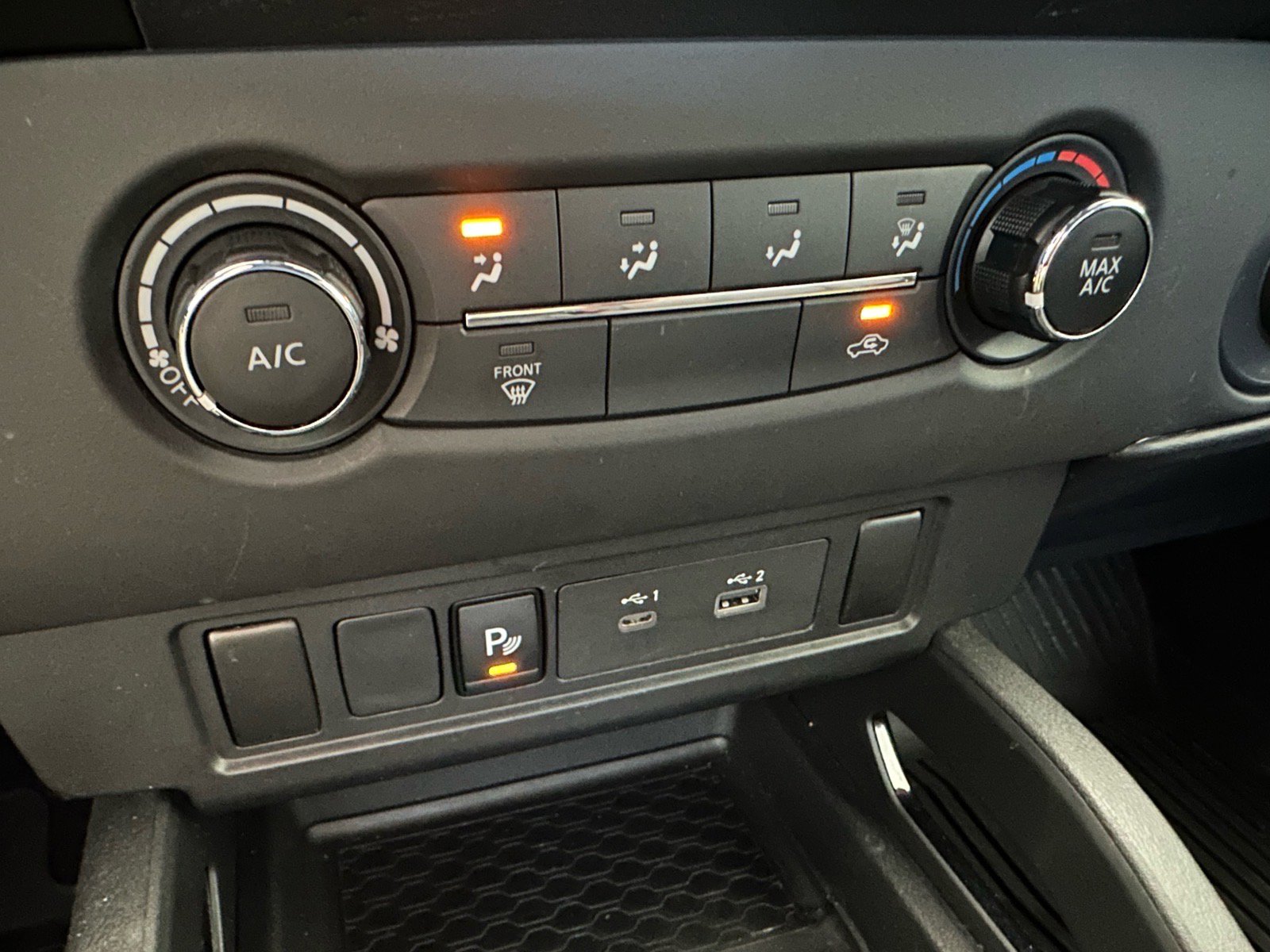 Used 2023 Nissan Frontier SV w/ Midnight Edition Package RWD image 37