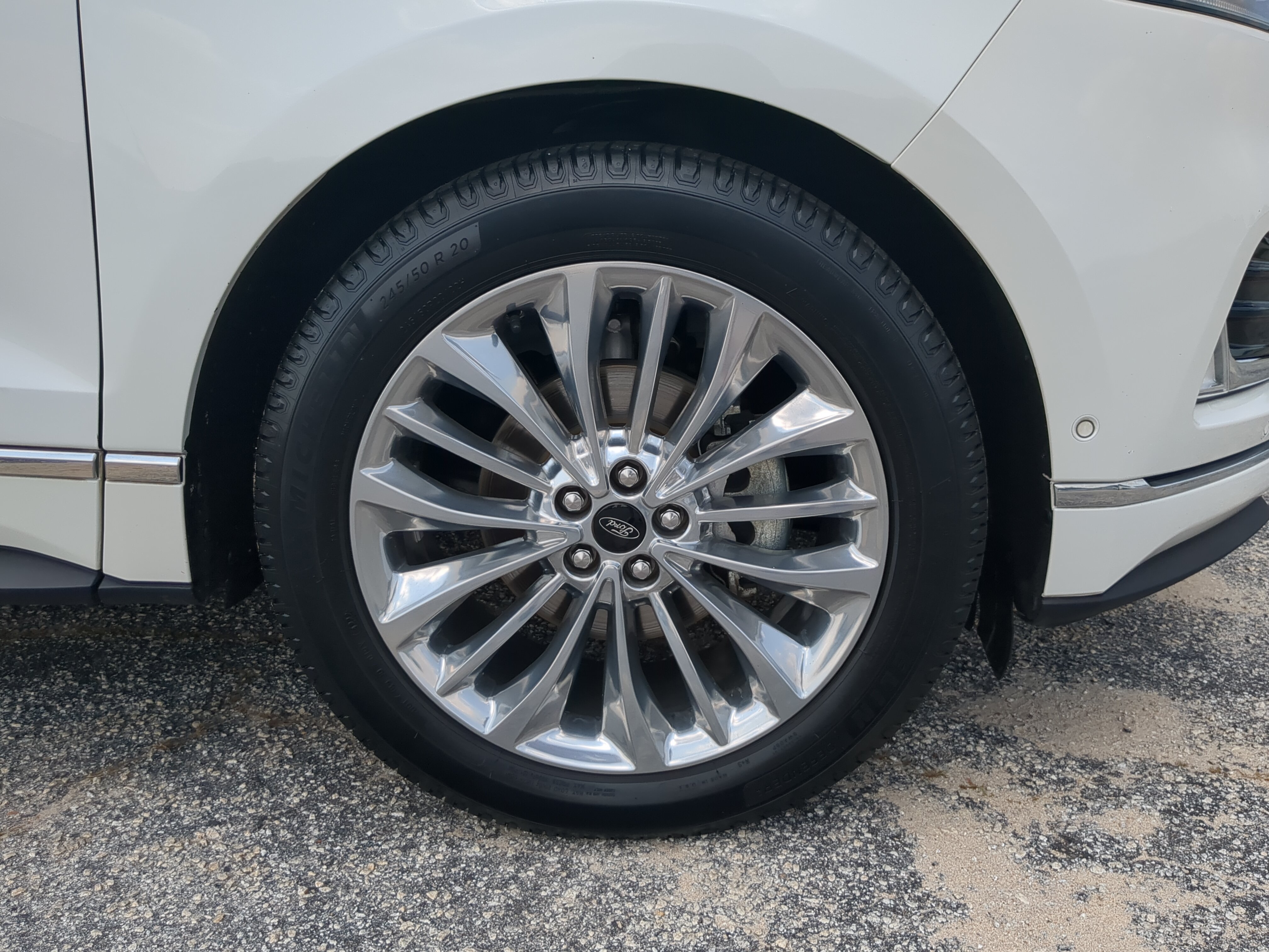 Certified 2020 Ford Edge Titanium w/ Equipment Group 301A FWD image 9