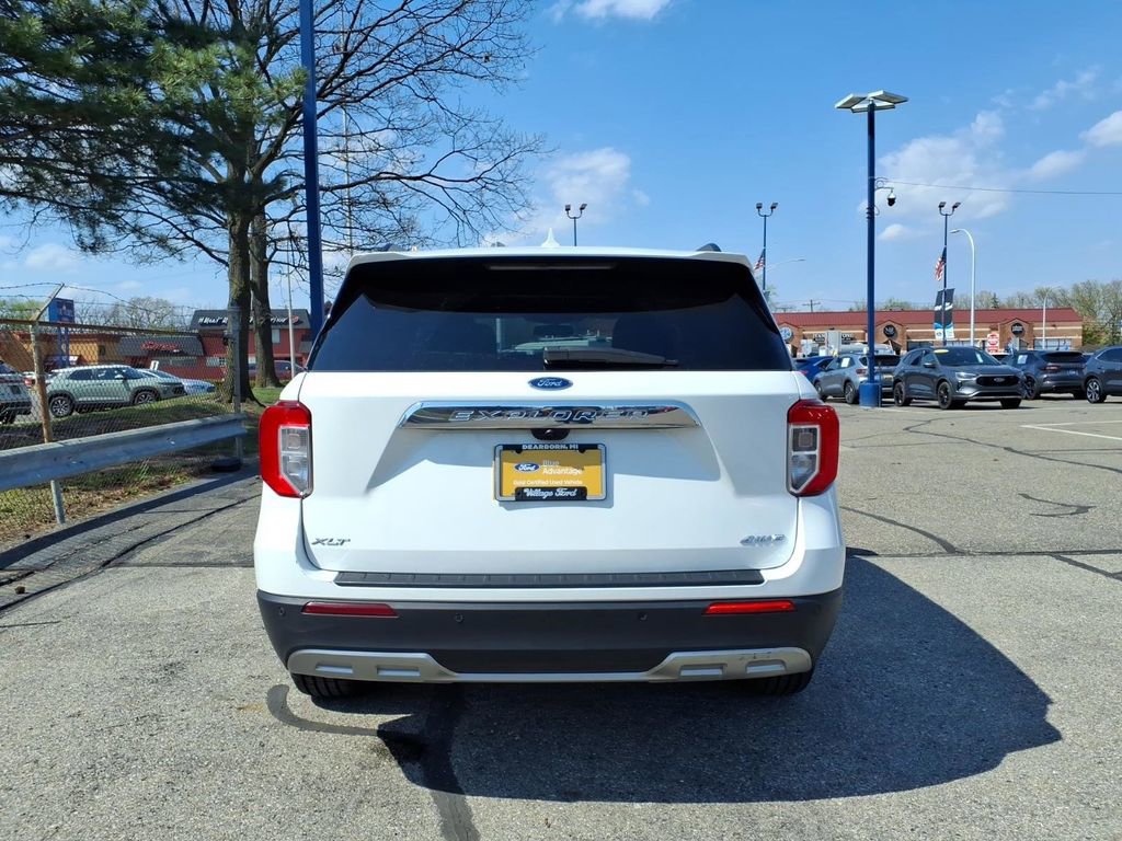 Certified 2023 Ford Explorer XLT w/ Equipment Group 202A AWD/4WD image 7