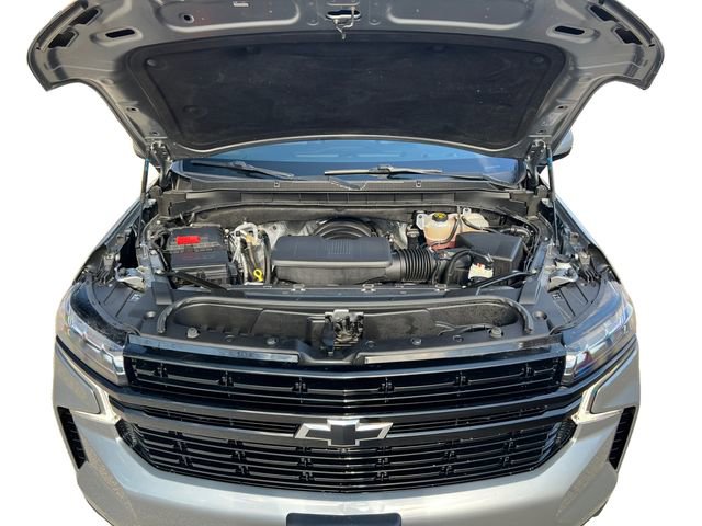 Used 2023 Chevrolet Suburban RST w/ Sport Performance Package AWD/4WD image 16