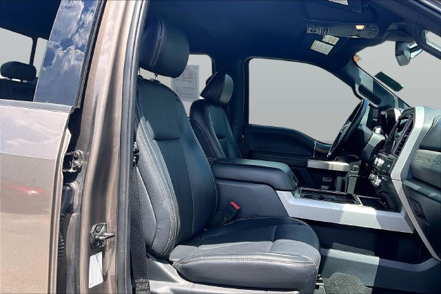 Certified 2022 Ford F350 Lariat w/ Tremor Off-Road Package AWD/4WD image 8