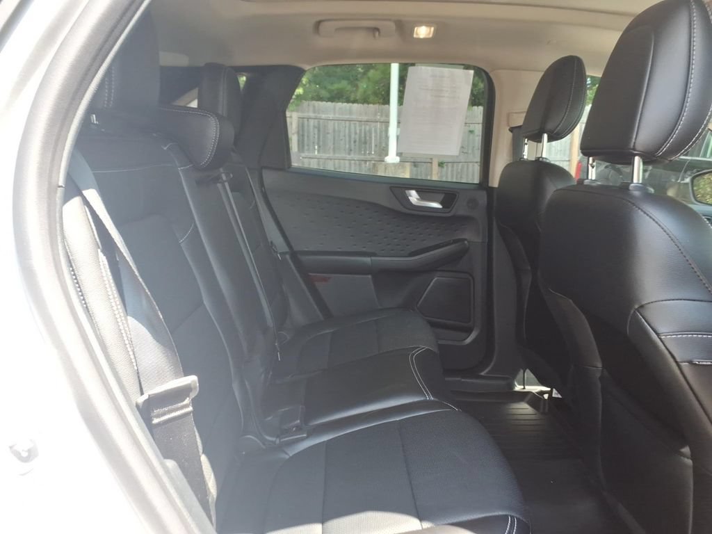 Certified 2020 Ford Escape Titanium w/ Titanium Premium Package 2.0 AWD/4WD image 12