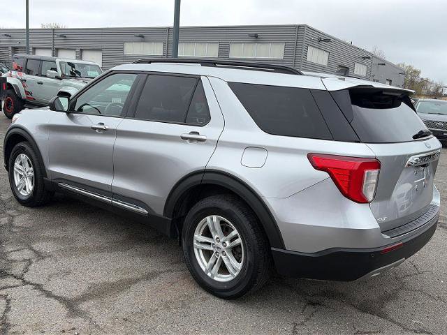 Certified 2021 Ford Explorer XLT w/ Equipment Group 202A AWD/4WD image 3
