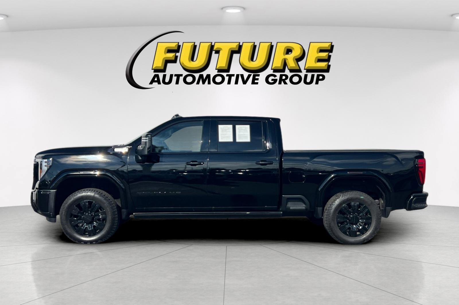 Used 2025 GMC Sierra 2500 Denali Ultimate image 2