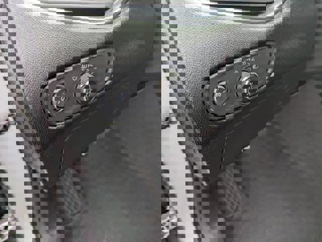 Used 2019 Chevrolet Malibu LT w/ Driver Confidence Package II image 15