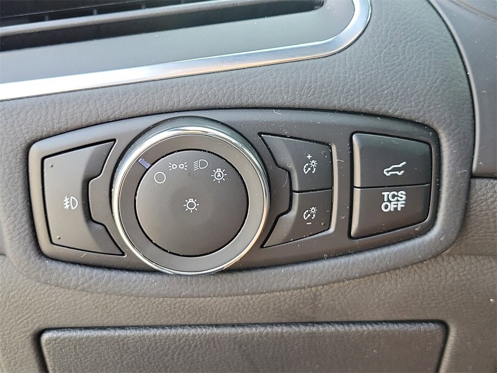 Certified 2024 Ford Edge Titanium w/ Titanium Elite Package image 24