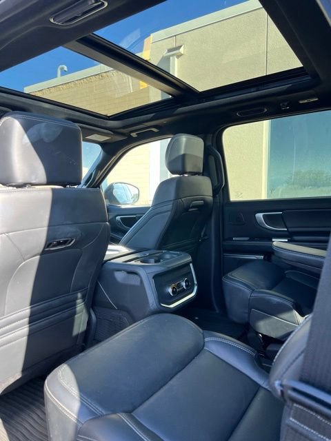 Certified 2025 Ford Expedition Platinum w/ Stealth Performance Package AWD/4WD image 5