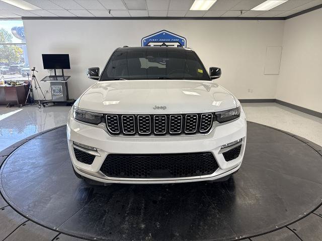 Used 2024 Jeep Grand Cherokee Summit w/ Luxury Tech Group V AWD/4WD image 3