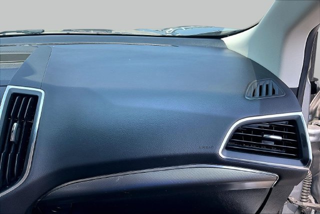 Certified 2024 Ford Edge Titanium AWD/4WD image 19