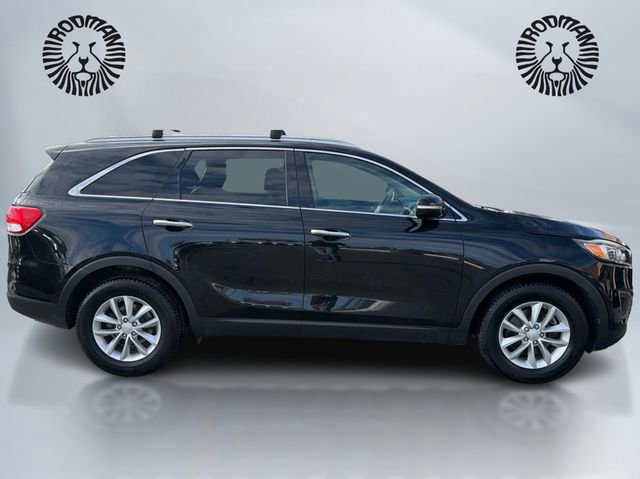 Used 2017 Kia Sorento LX image 6