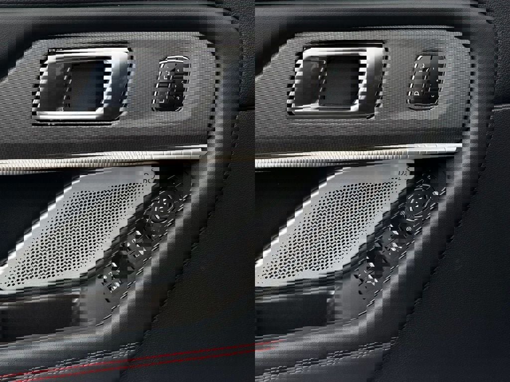 Certified 2025 Ford Explorer ST image 24