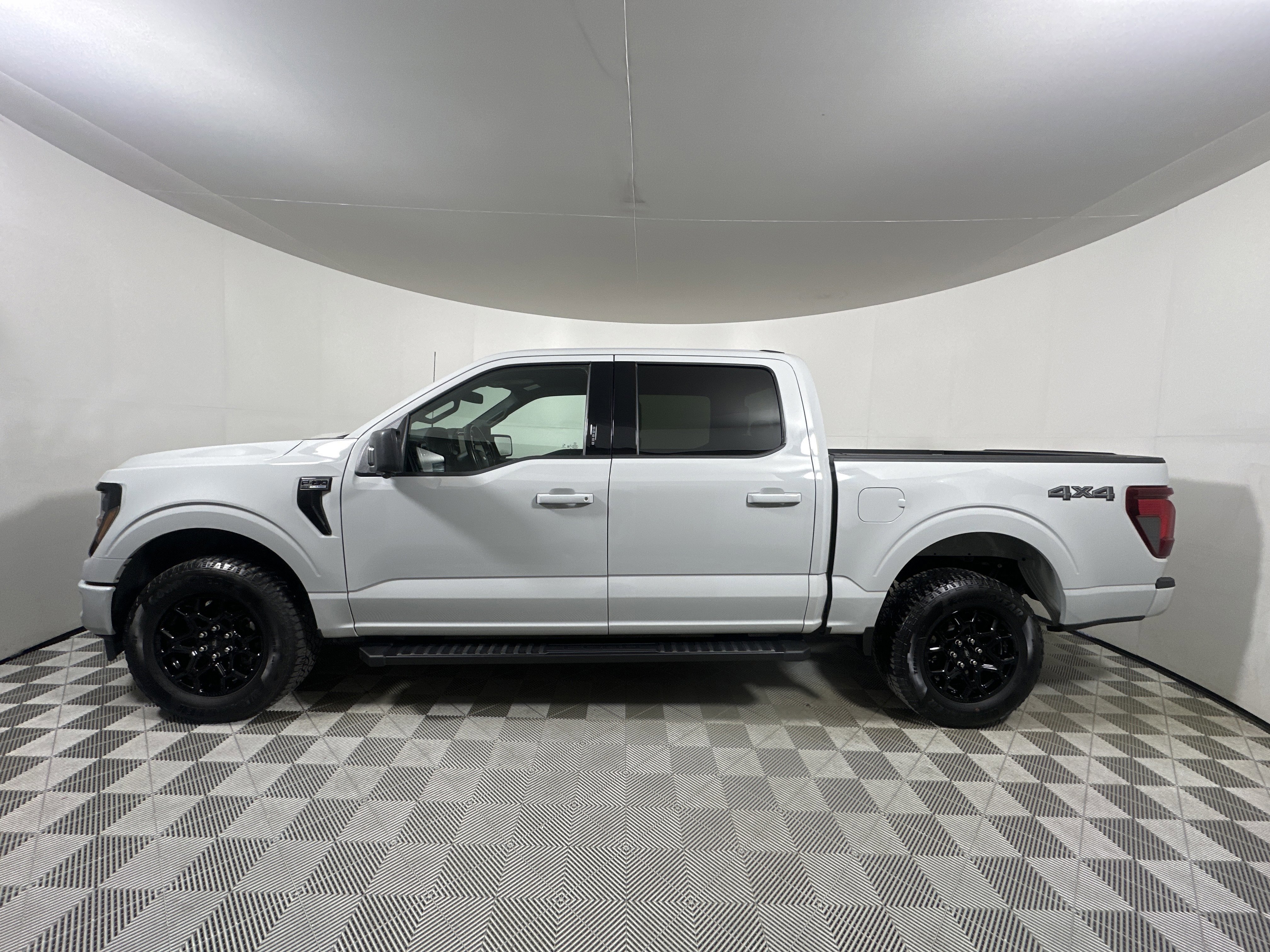 Certified 2024 Ford F150 XLT w/ XLT Black Appearance Package image 2