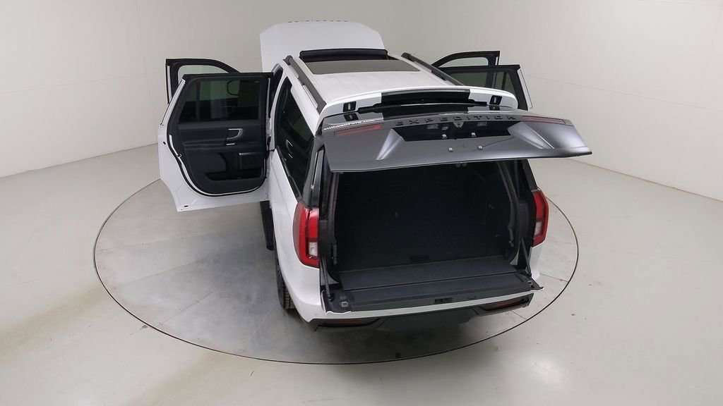 Certified 2025 Ford Expedition Max Platinum w/ Stealth Appearance Package AWD/4WD image 55