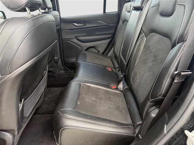 Used 2024 Jeep Grand Cherokee Altitude AWD/4WD image 20