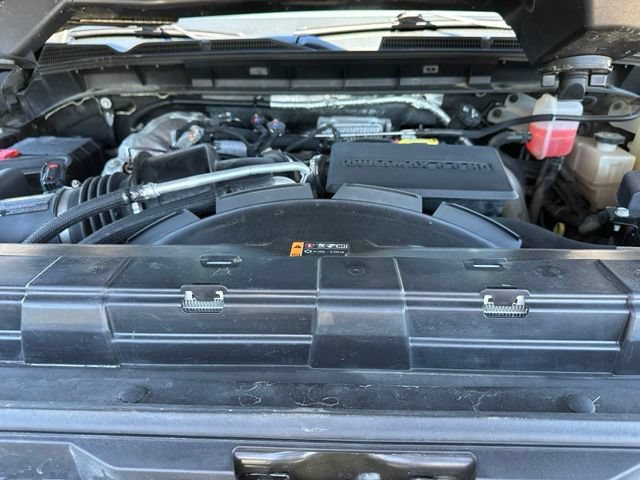 Used 2023 GMC Sierra 3500 Denali w/ Denali Black Diamond Edition AWD/4WD image 9