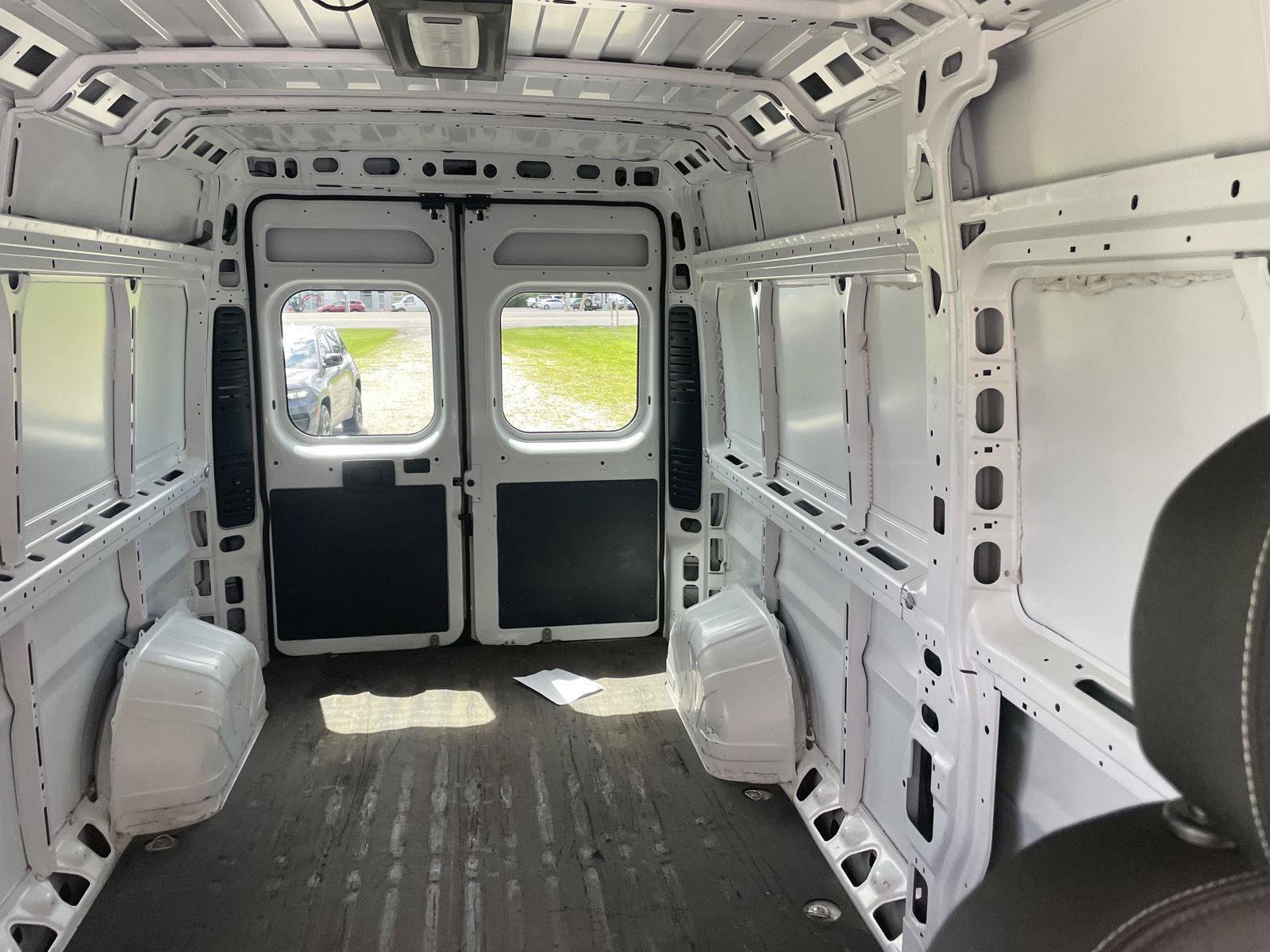 Used 2023 RAM ProMaster 2500 w/ Premium Appearance Group FWD image 22