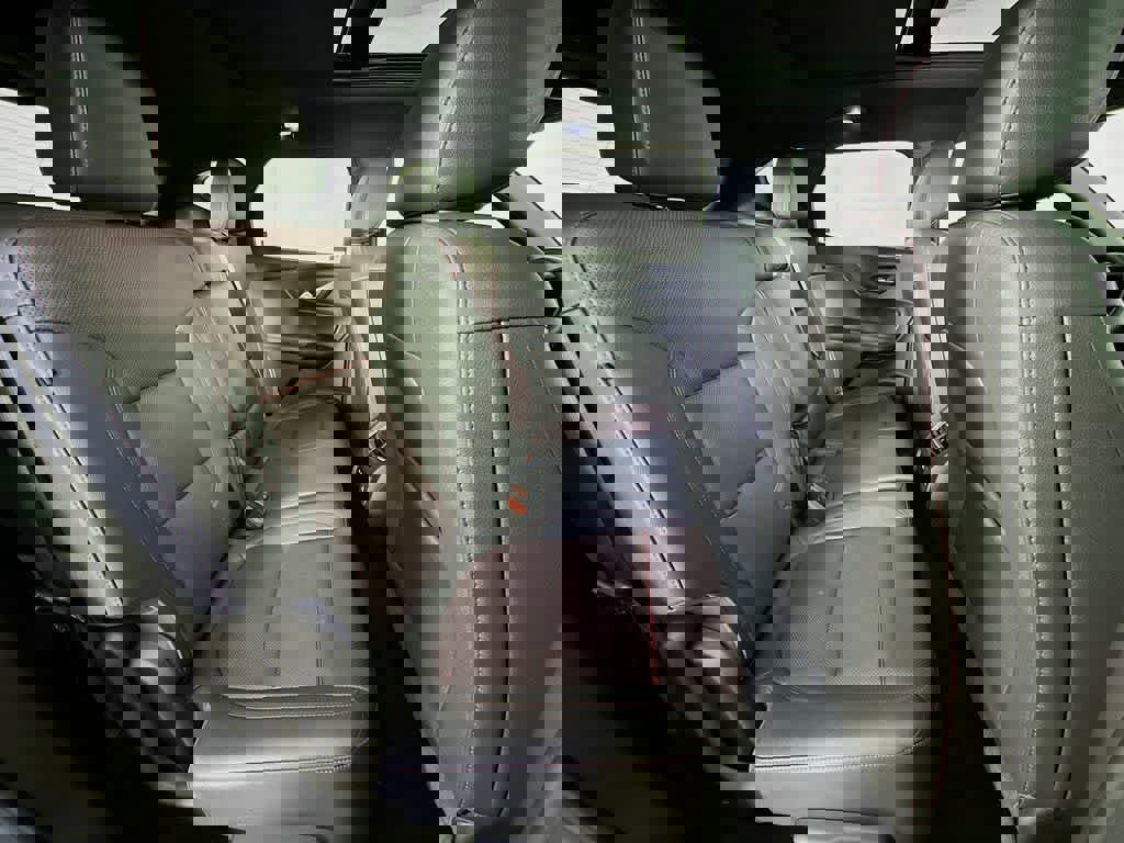 Used 2023 Chevrolet Blazer RS w/ Enhanced Convenience Package image 33