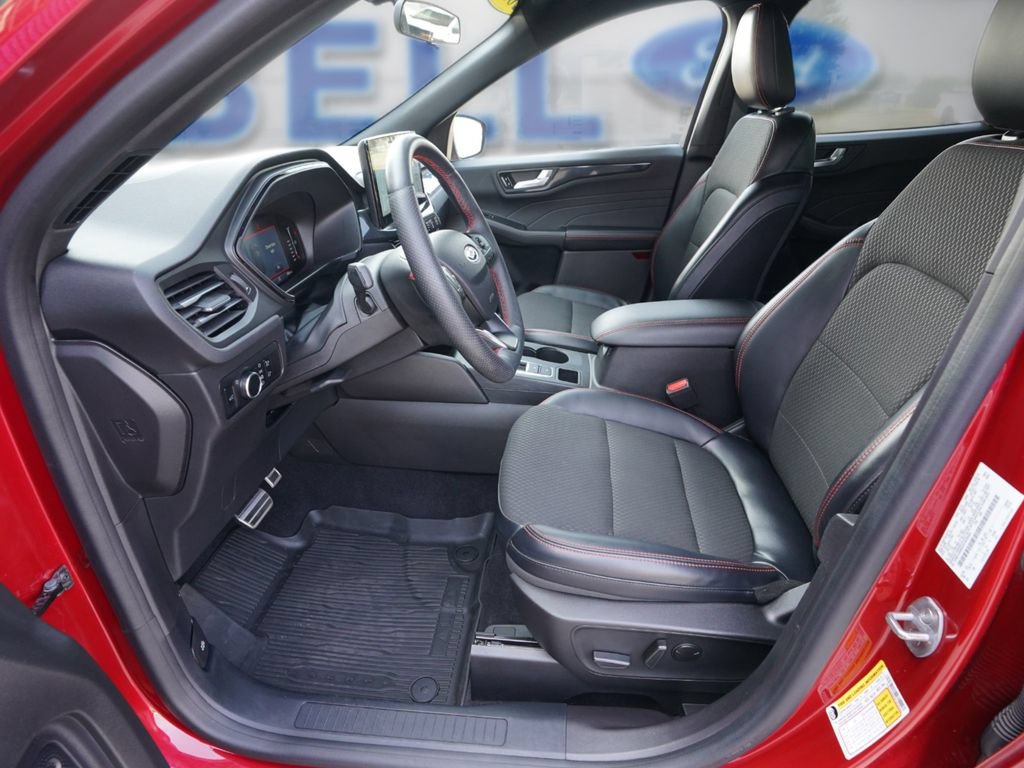 Certified 2023 Ford Escape ST-Line w/ Tech Pack #1 AWD/4WD image 13