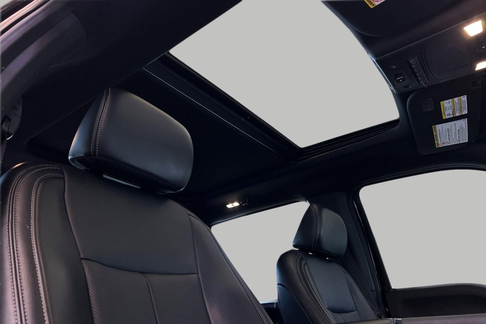 Certified 2022 Ford F250 Lariat w/ Black Appearance Package image 16