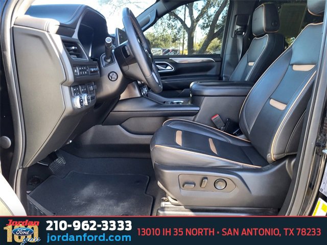 Used 2022 GMC Yukon XL AT4 image 19