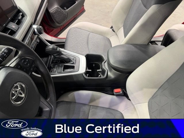 Used 2024 Toyota RAV4 XLE FWD image 17