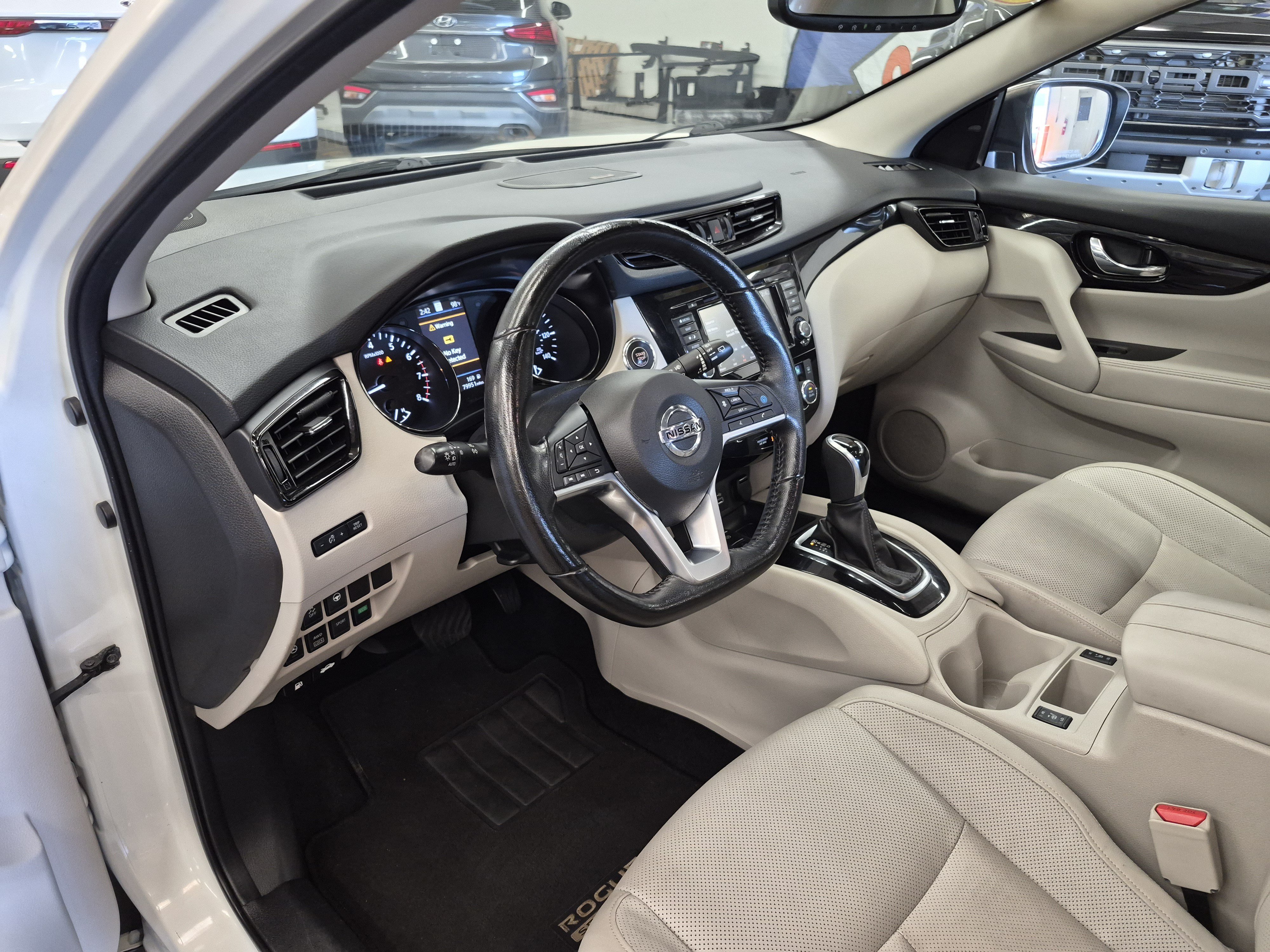 Used 2022 Nissan Rogue Sport SL w/ Premium Package AWD/4WD image 15