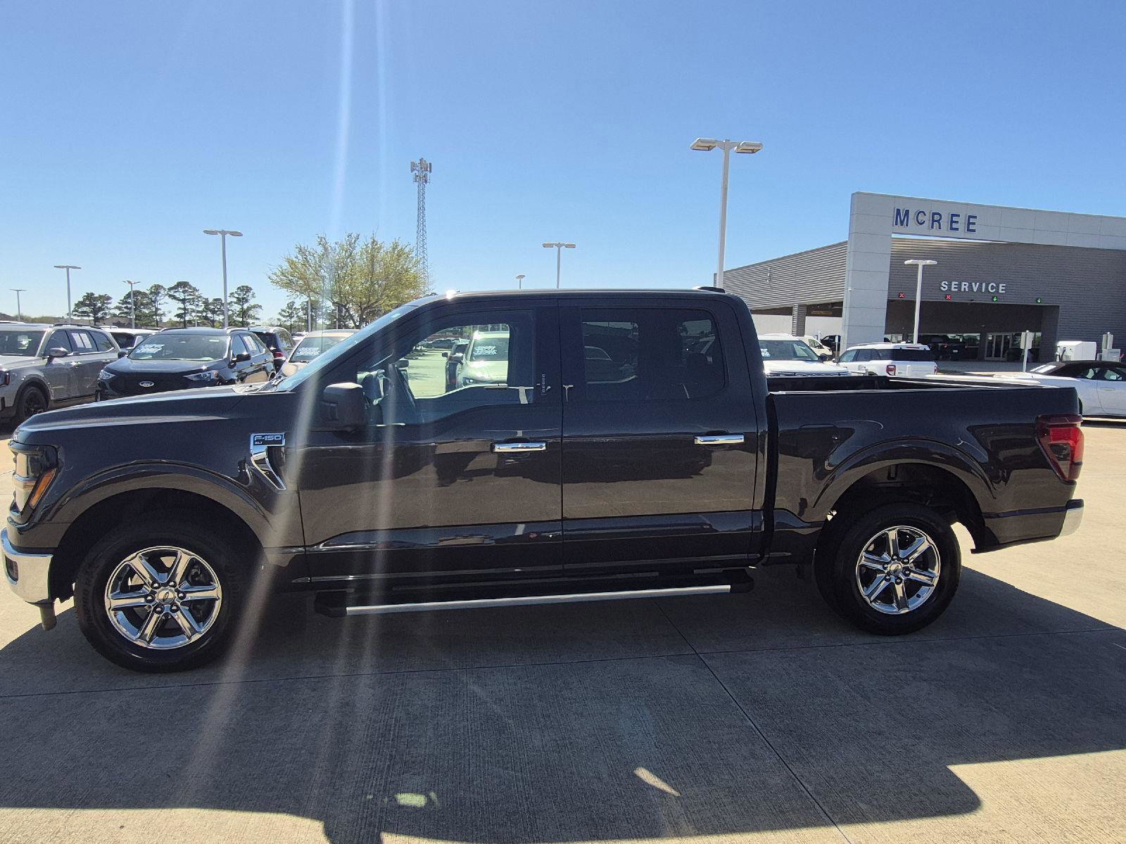 Certified 2024 Ford F150 XLT w/ Mobile Office Package image 2