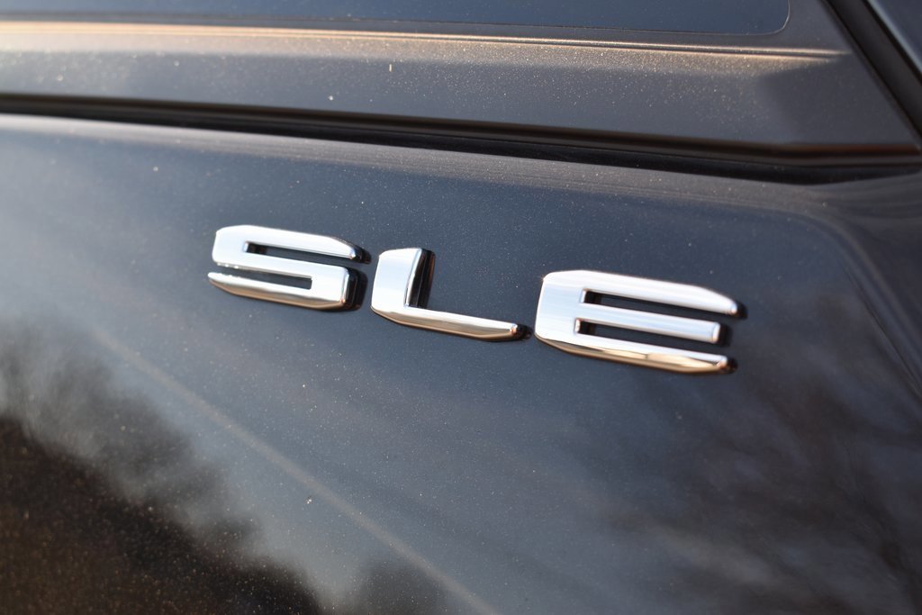 Used 2022 GMC Terrain SLE w/ Driver Convenience Package image 5