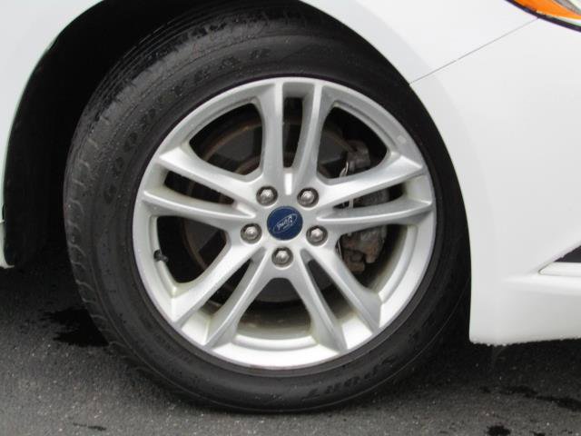 Certified 2018 Ford Fusion SE image 5