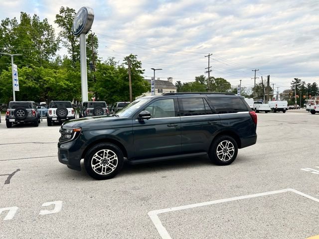 Certified 2025 Ford Expedition Active AWD/4WD image 8