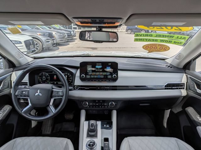 Used 2023 Mitsubishi Outlander SEL 40th Anniversary AWD/4WD image 17