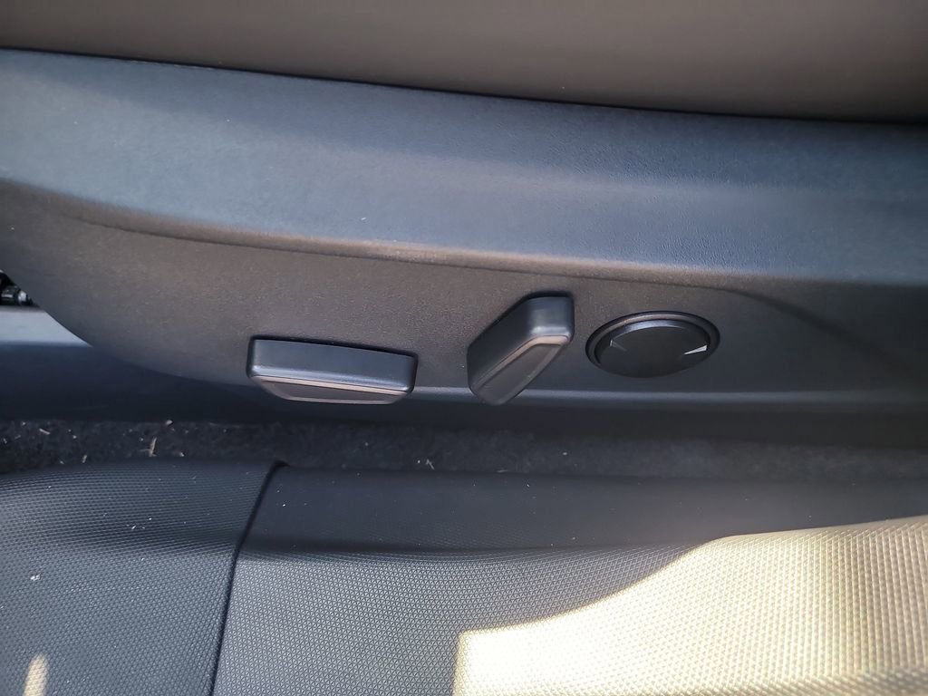 Certified 2025 Ford Mustang Mach-E Premium w/ Sport Appearance Package image 18