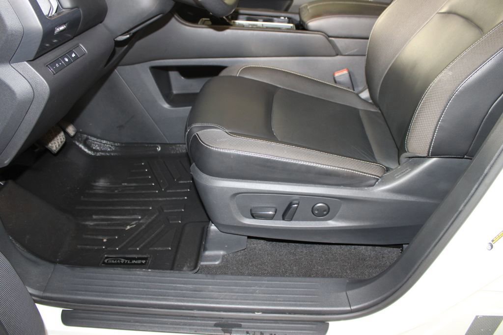 Used 2024 Nissan Pathfinder SL w/ SL Premium Package image 10